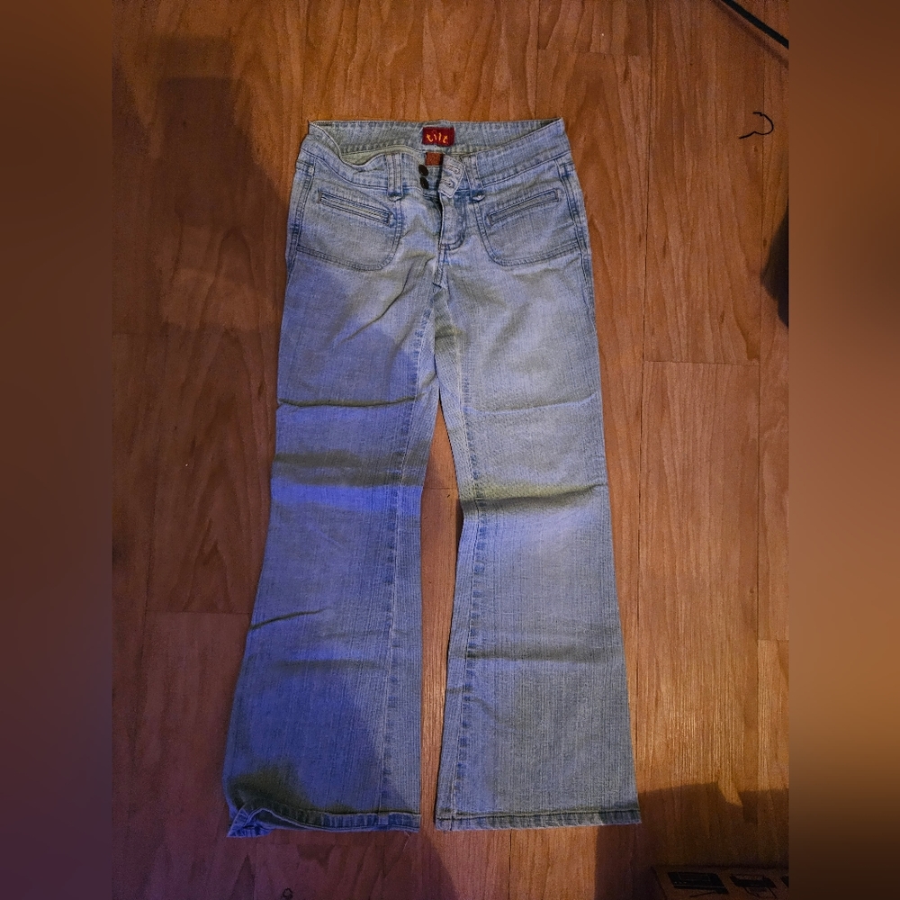Tilt Flare Jeans